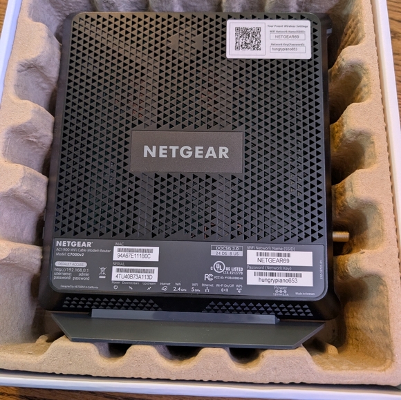 NETGEAR Nighthawk AC1900 Modem Router - Black - Picture 3 of 5